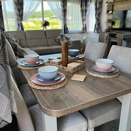 Visma Caravan Llanddwywe Exteriör bild