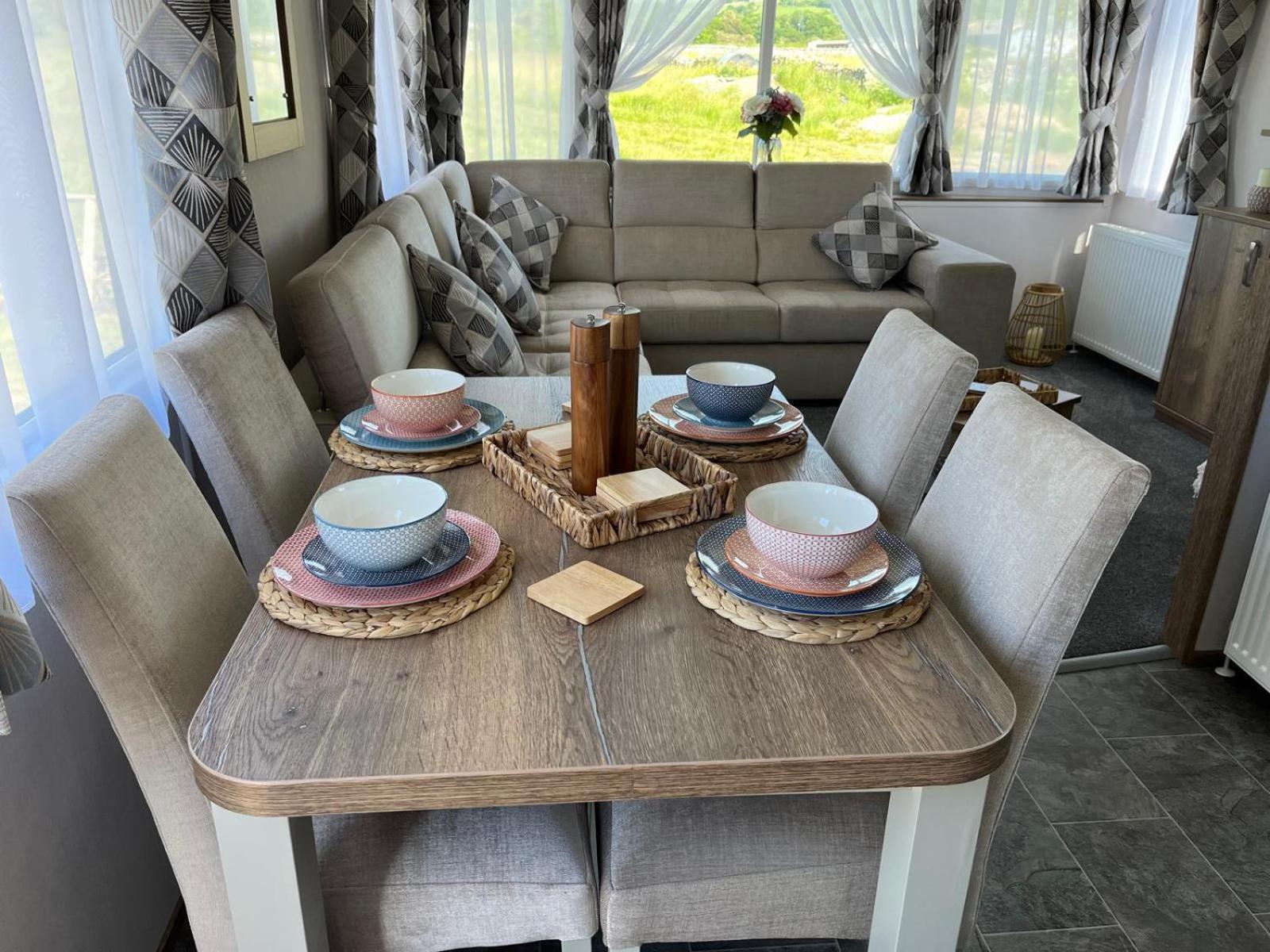 Visma Caravan Llanddwywe Exteriör bild